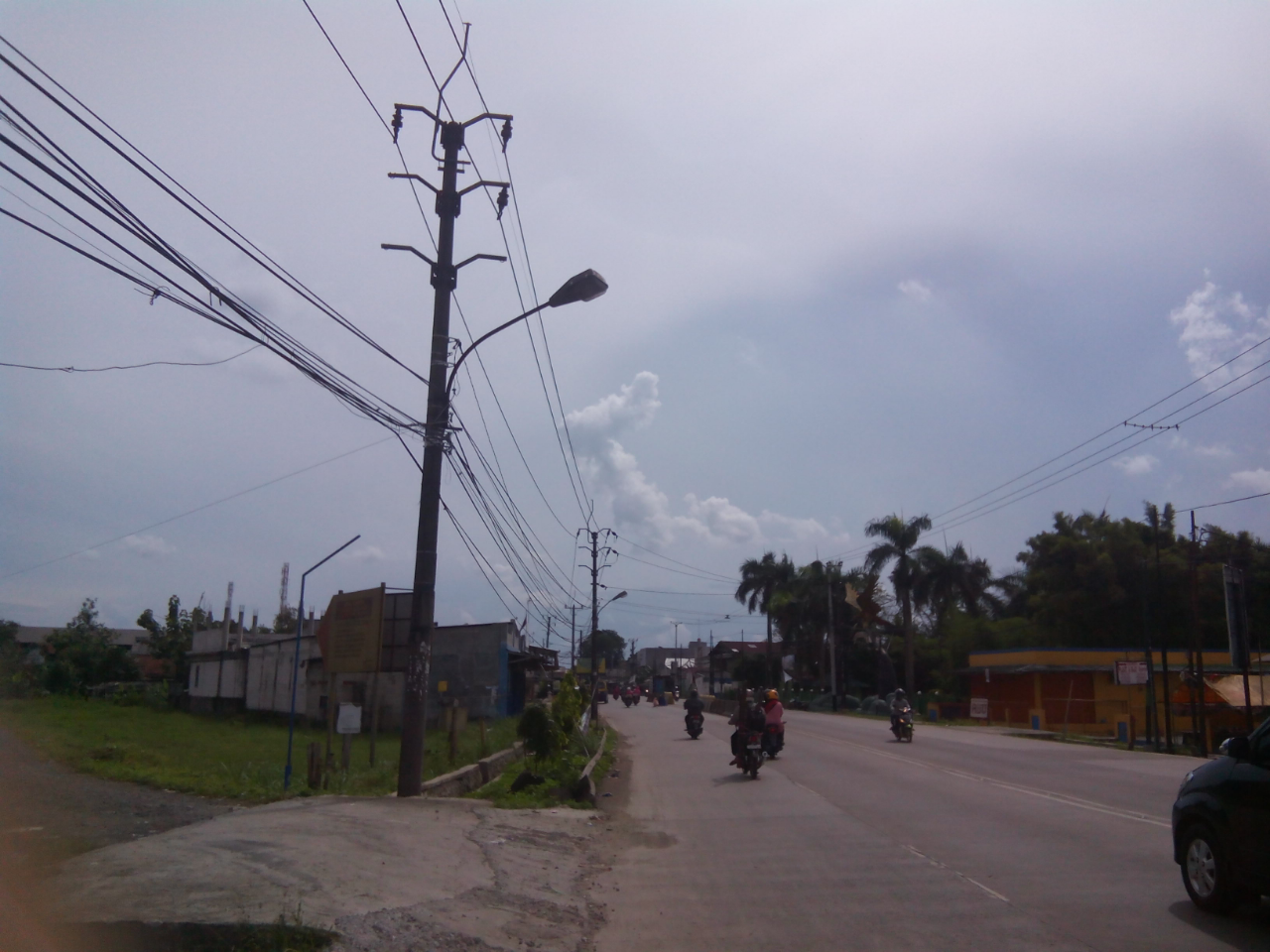Penampakan Awan Seperti Kelinci Ya..