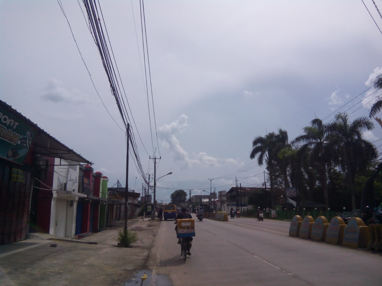 Penampakan Awan Seperti Kelinci Ya..