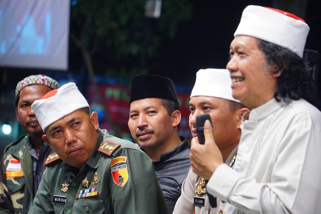 Cak Nun : Khilafah adalah Jalan Satu-satunya
