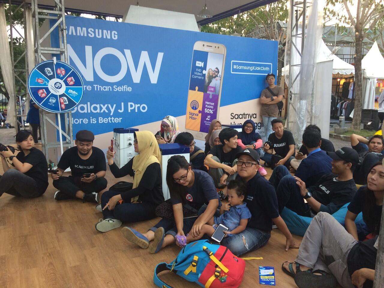 &#91;FR&#93; Ngabuburit Seru bareng Jakcloth Surabaya di Booth Samsung with Kaskus