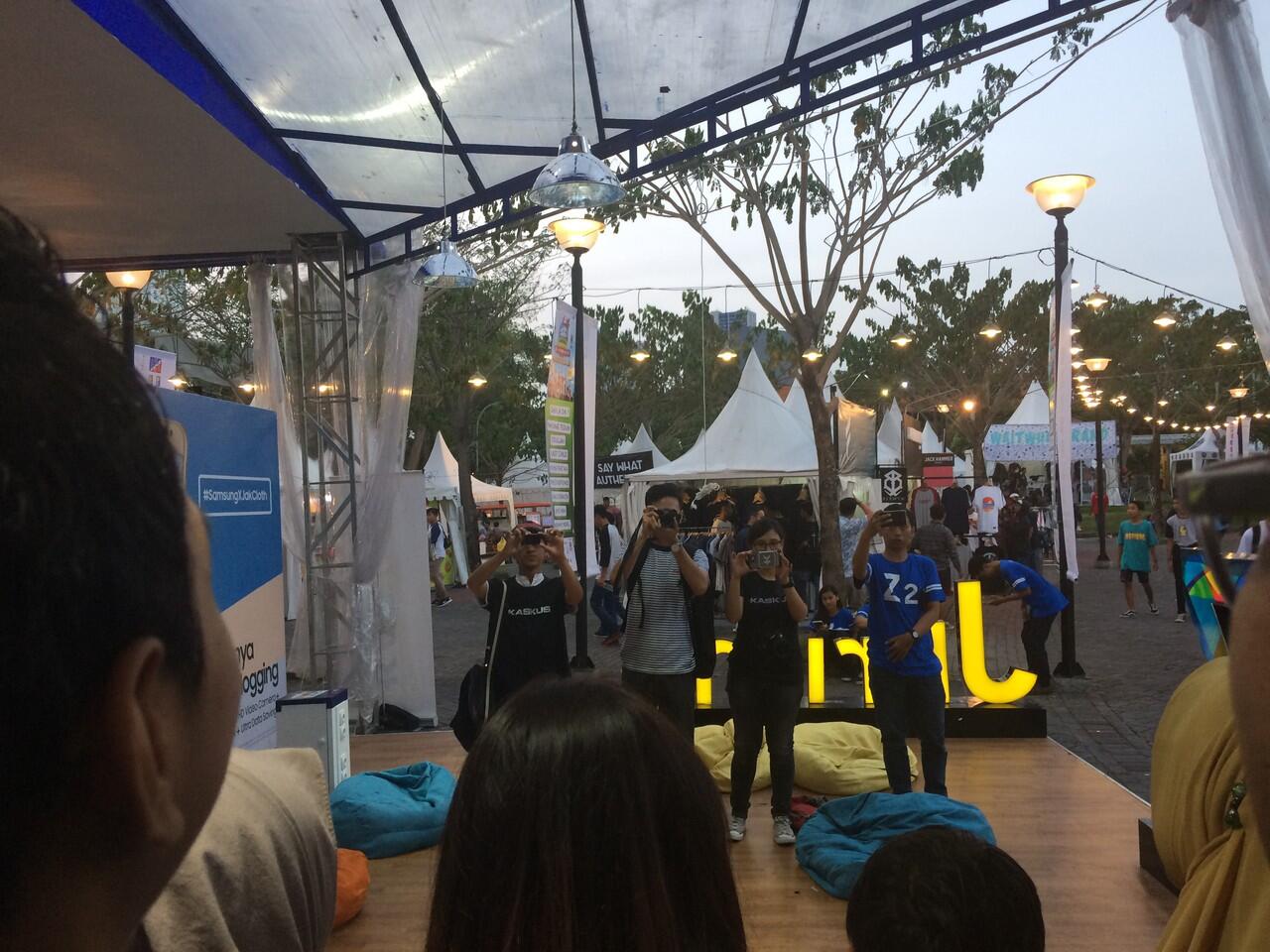 &#91;FR&#93; Ngabuburit Seru bareng Jakcloth Surabaya di Booth Samsung with Kaskus