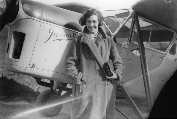 Amy Johnson - 5 Fakta Kunci Tentang Pilot Wanita Pertama yang Jadi Google Doodle 