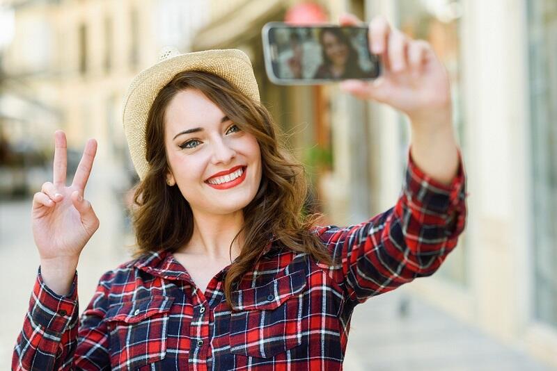 Mengenal Tiga Kategori Penggila Selfie, Kamu Termasuk yang Mana?
