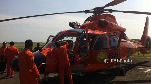 Breaking News : Ada Helikopter Berwarna Oranye Jatuh di Temanggung