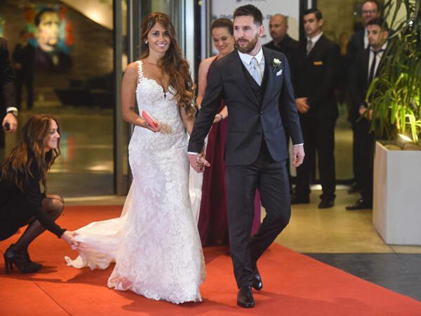 Lionel Messi Membuktikan Kesetiaannya dengan Menikahi Antonella Roccuzzo