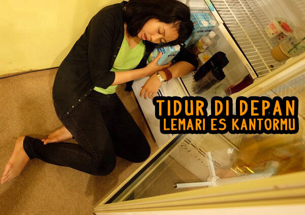 21 Spot yang Bisa Kamu Jadikan Tempat Tidur di Kantor