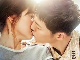 Fakta Bagaimana Song Joong Ki dan Song Hye Kyo Saling Jatuh Cinta