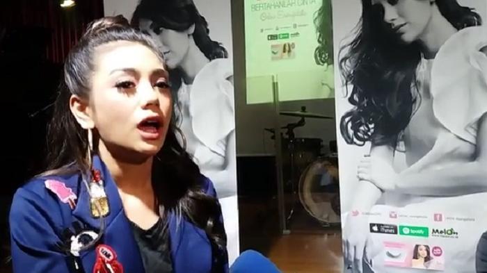 Tak Doyan Dandan, Celine Evangelista Mengandung Janin Laki-laki?