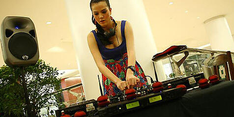 DJ Cewek Cakep nan Seksi (18++)