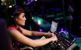 DJ Cewek Cakep nan Seksi (18++)