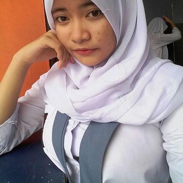 Pulang Kerja, Ayah Masuk Kamar Anak Tiri, Teeettt... Sensor!