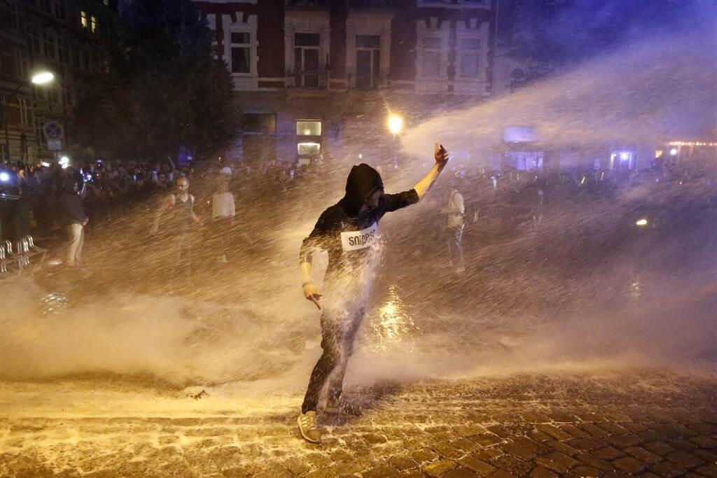 76 Polisi Terluka dalam Kerusuhan Jelang KTT G20 di Hamburg