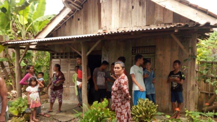 Saking Cemburunya, Selamet Mengunci Nenek Rohaya di Rumah Jika Dia Hendak ke Luar