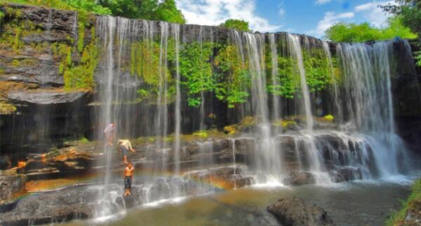 Disangka di Luar Negeri, Air Terjun Niagara ini Ternyata ada di Indonesia