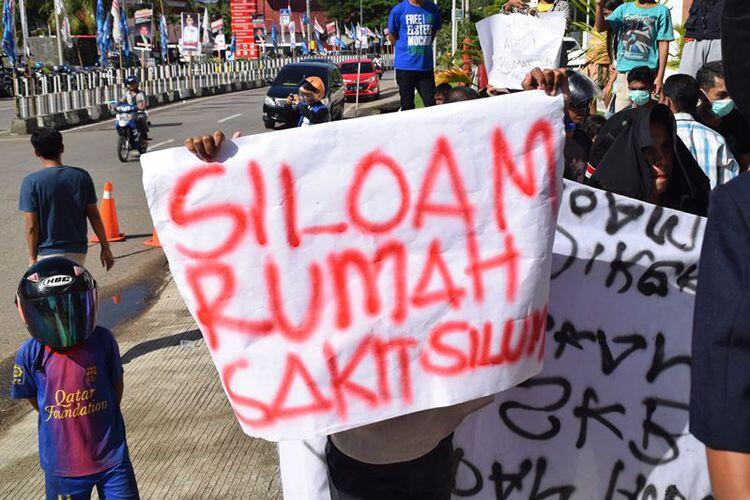 Tuntut Direktur RS Siloam Dicopot, Petugas Bentrok dengan Pengunjuk Rasa