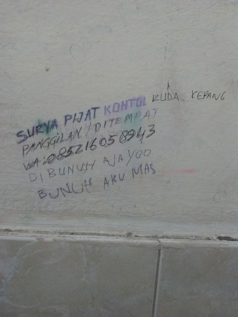 Nemu Beginian Di Stasiun..