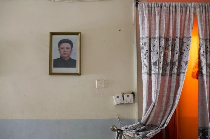 Rela 10 Kali Kunjungi Korut, Ini dia Fans Berat Kim Jong-Un