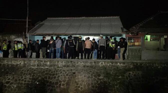 Pelaku Bom Panci Bandung Haramkan Beli Sepeda Motor Kredit