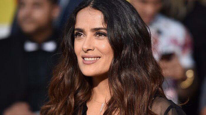 Salma Hayek Kaget, Pesan Layanan Pijat Profesional yang Datang Justru Pria Telanjang