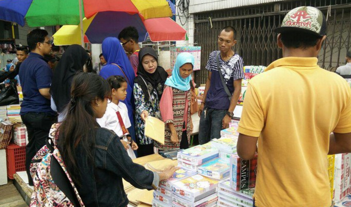 Pulpen China Gampang Bocor Tapi Diburu Pembeli, Kok Bisa?