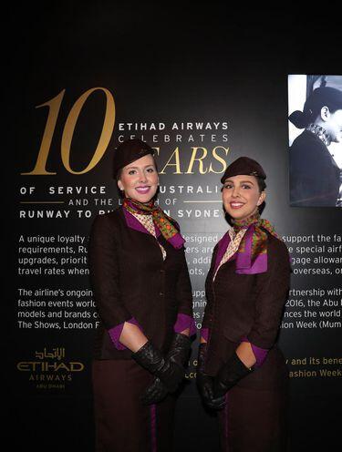 10 Seragam Pramugari Paling Stylish, Etihad Sampai Garuda Indonesia