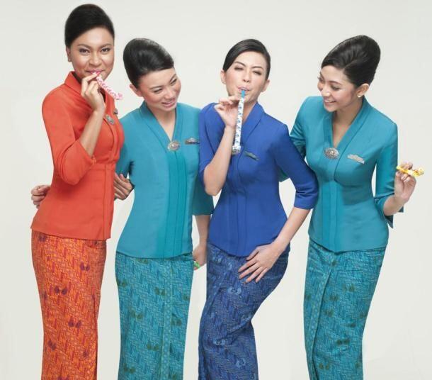 10 Seragam Pramugari Paling Stylish, Etihad Sampai Garuda Indonesia