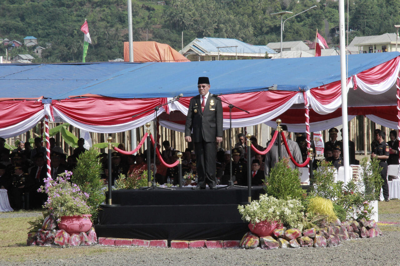 Gubernur Maluku Utara Pimpin Upacara Hari Bhayangkara Ke-71 Tahun 2017
