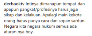 Pria Ini Dapat Kecaman Setelah Turun Gak Lewat Tangga di Cagar Budaya 