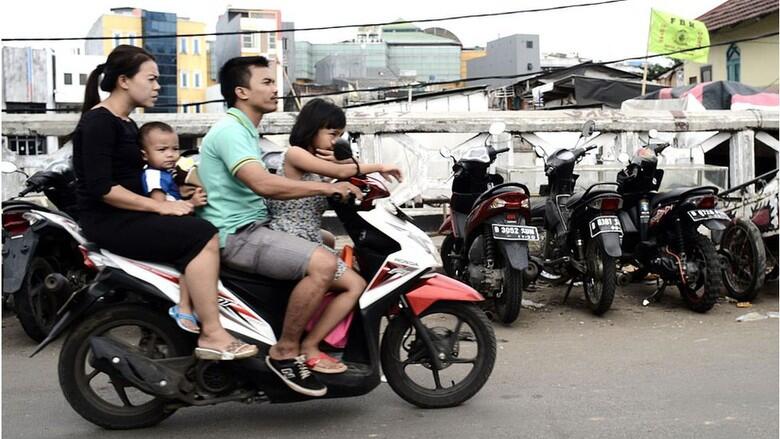 Data Ponsel Dunia: Orang Indonesia Paling Malas Berjalan Kaki