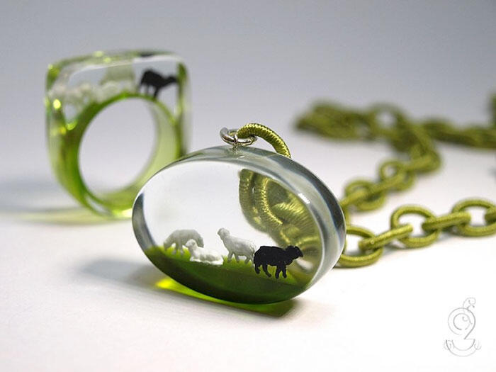 Miniatur Cantik di Cincin Kreatif Ini Bikin Terpesona