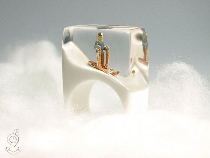 Miniatur Cantik di Cincin Kreatif Ini Bikin Terpesona