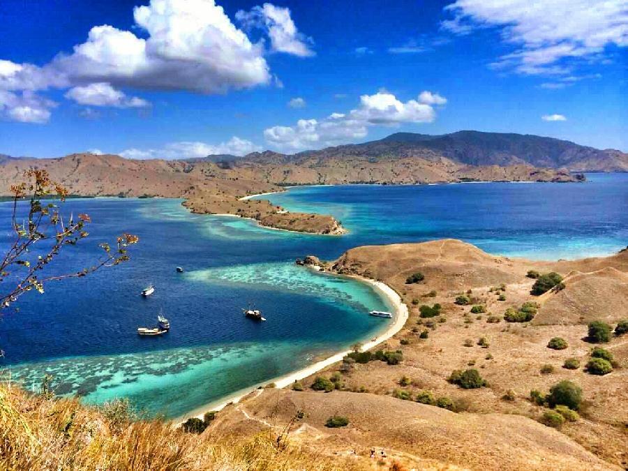 Sharecost trip sailing komodo &amp; overland waerebo kelimutu