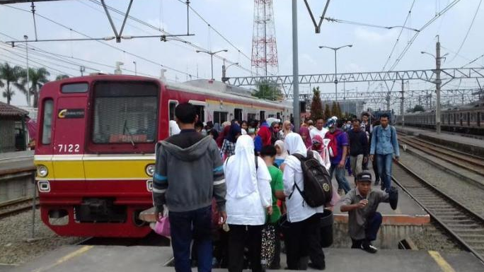 28 Juli Uji Coba KRL ke Cikarang