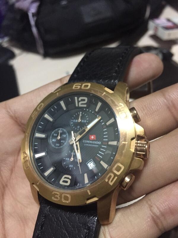 tanya gan beda swiss army dan swiss commando itu apa?