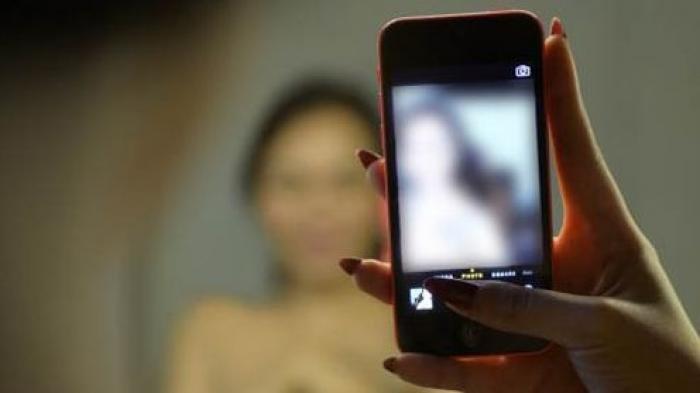 Rekaman Adegan Panas Guru Seksi Saat Bercinta dengan Murid Bocor