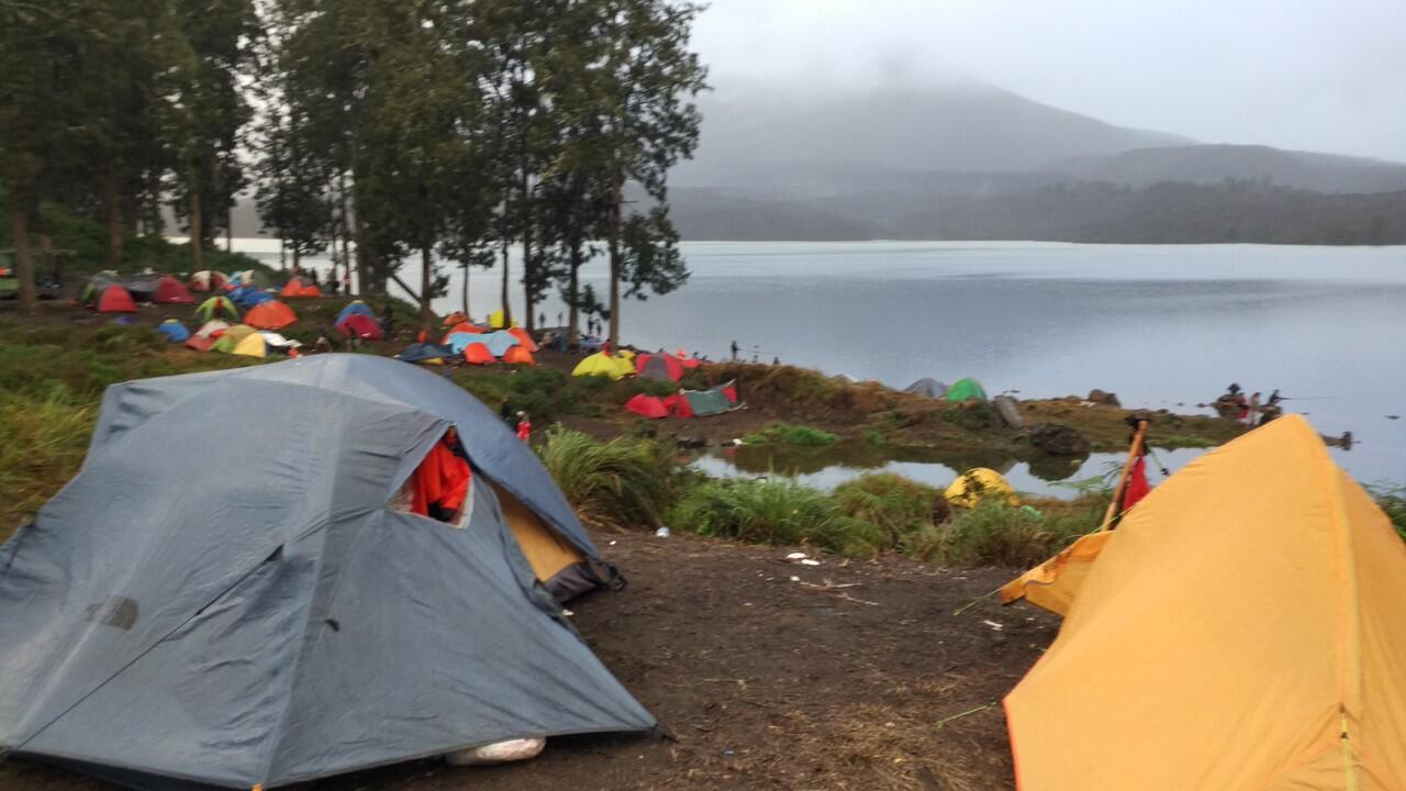 Camping mengisi Liburan di Kawasan Rinjani