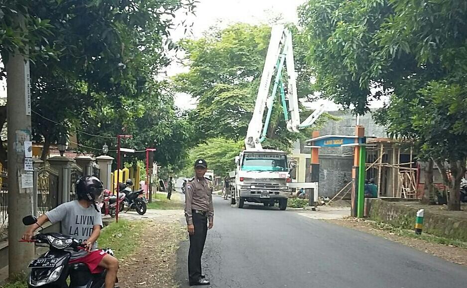Bhabinkamtibmas Desa Nanggela Laksanakan Pengamanan Jalur