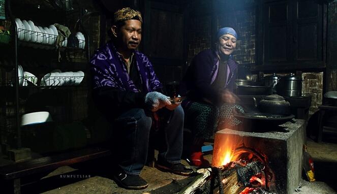 Warga Suku Tengger Menjamu Tamunya di Dapur, Mengapa?