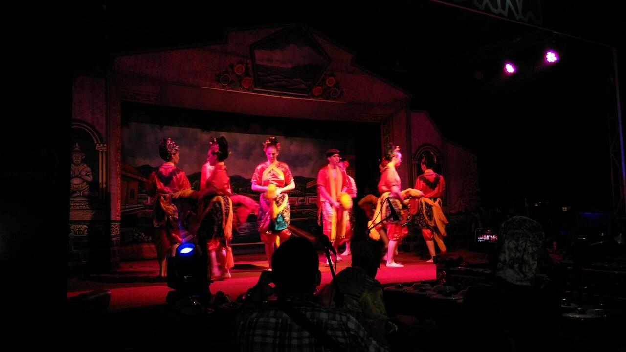Luar Biasa Kompaknya Lestari Budaya Kamandaka