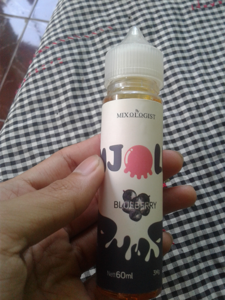 Review New HUGO V2 188 WATT + Liquid MJOLK Blueberry by Mixologist
