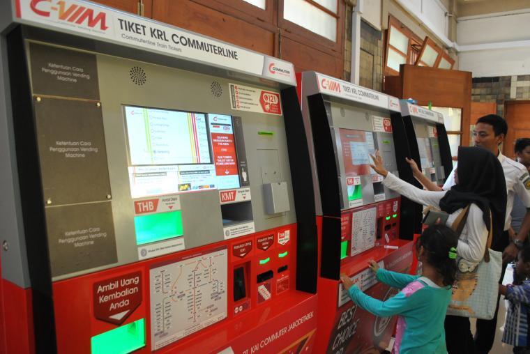 TERAPI LISTRIK VENDING MACHINE COMMUTER LINE