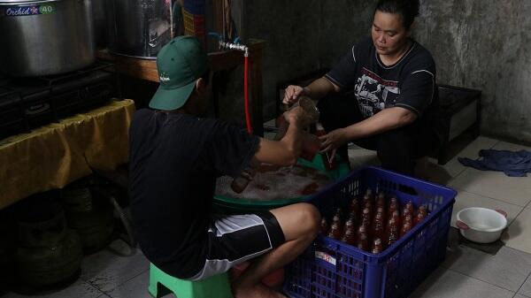 Begini Proses Pembuatan Bir Pletok, Bir Khas Betawi Tanpa Alkohol