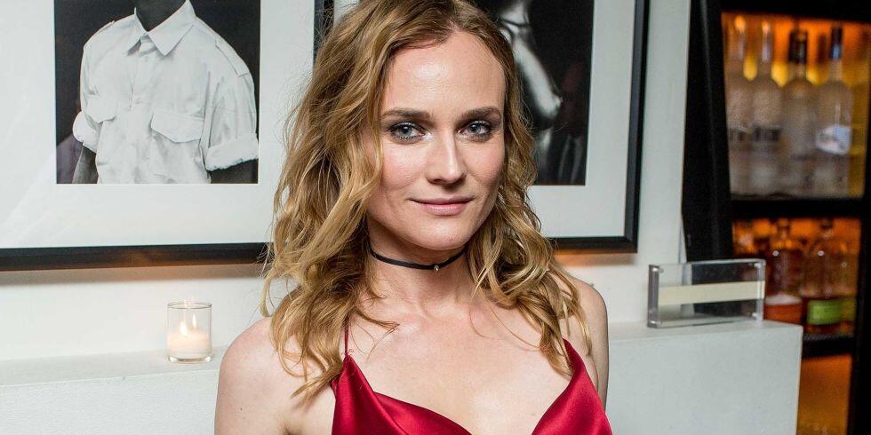 Pilih Holywood MILF atau Holywood Younger?
