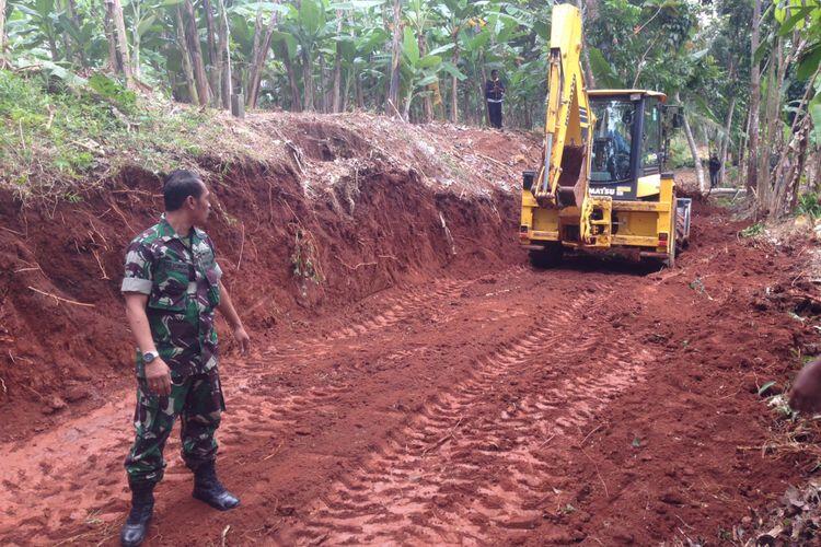 Kakek 84 Tahun Rela Hibahkan Tanah demi Jalan Tembus Antar-Kampung