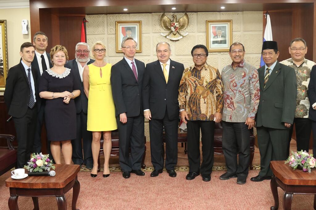 Oesman Sapta Ajak Rusia Berinvestasi di Pertambangan Indonesia