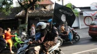 Pemblokiran Telegram: Teroris justru berkoordinasi lewat game online, kata pengamat