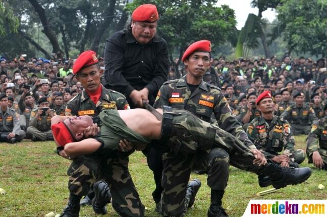 Seragamnya Dianggap Mirip TNI, Ini Jawaban Partai Nasdem