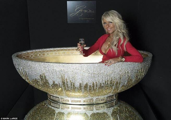 Berlapis Emas 24 Karat, Ini Dia Bak Mandi Termahal di Dunia