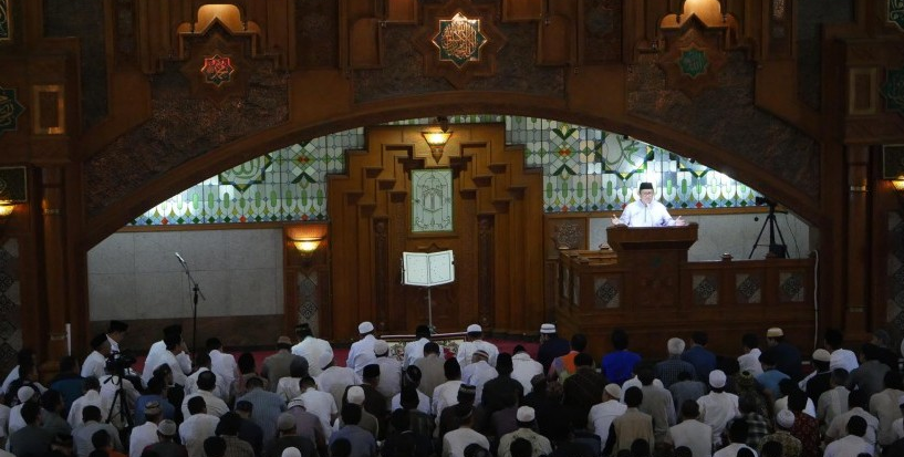 Ustaz yang Kepleset di Layar Kaca