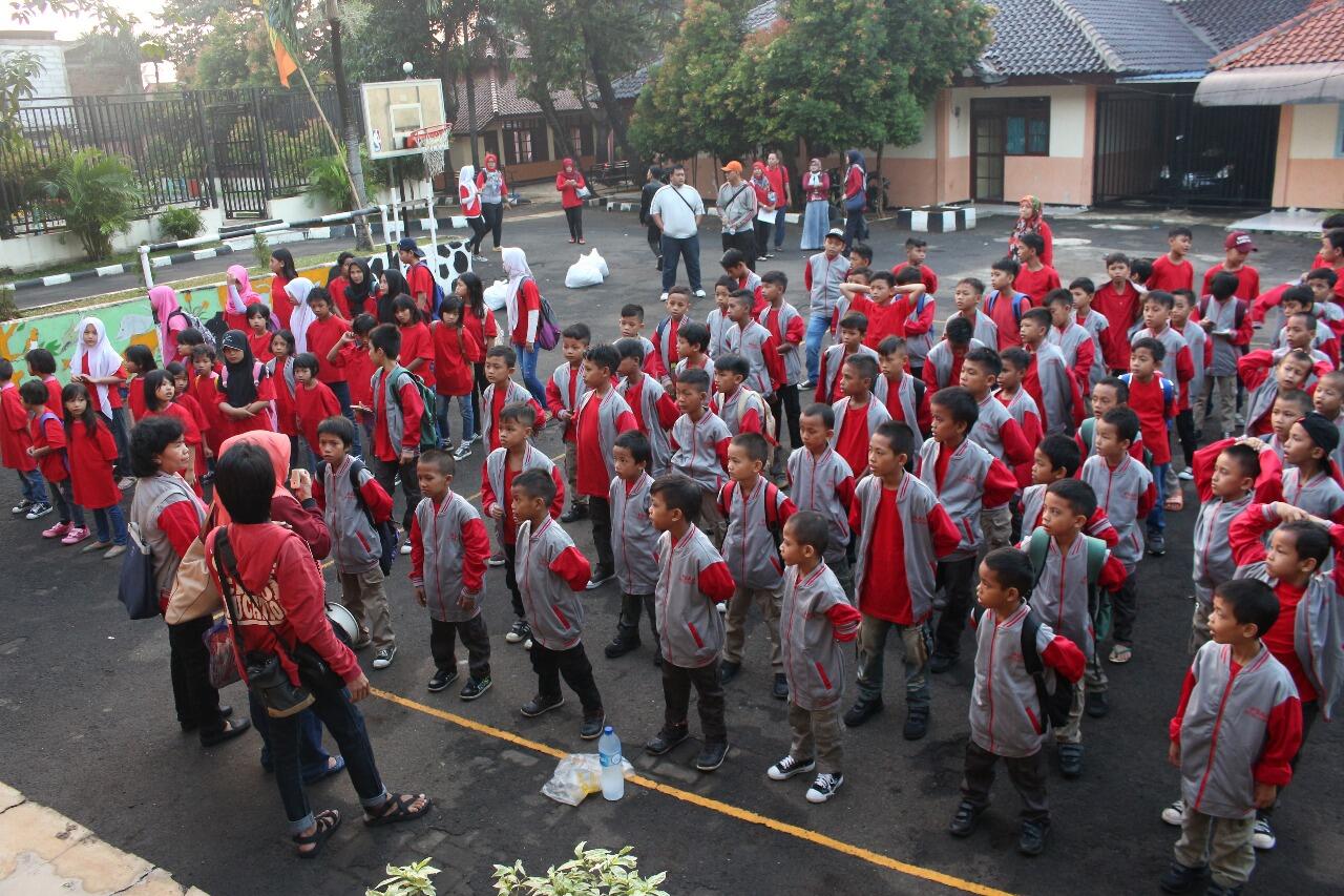 Gembiranya Anak-Anak Panti Saat Rekreasi